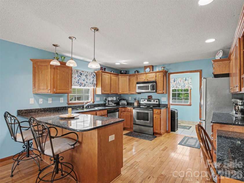 290 Deal Estate Drive, China Grove, NC 28023.  MLS# CAR4383555, YatesRealty ID 35331. Kitchen