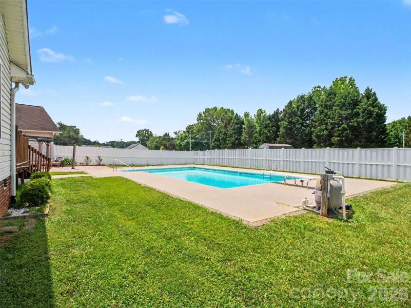290 Deal Estate Drive, China Grove, NC 28023.  MLS# CAR4383555, YatesRealty ID 35331. Pool