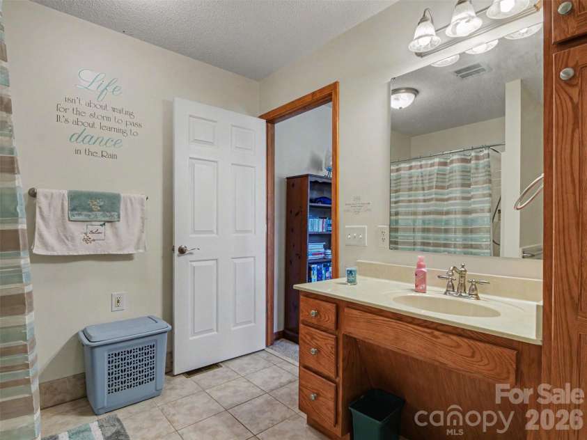 290 Deal Estate Drive, China Grove, NC 28023.  MLS# CAR4383555, YatesRealty ID 35331. Secondary Bathroom