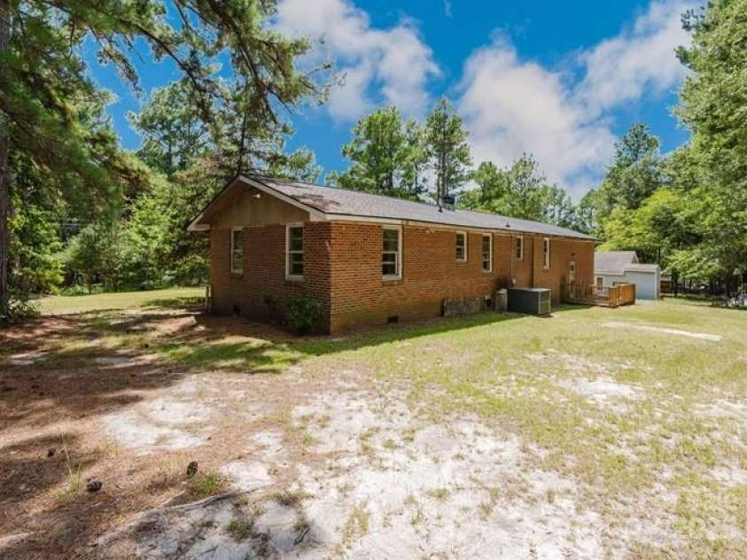 130 Mcarthur Street, Hamlet, NC 28345.  MLS# CAR4293169, YatesRealty ID 35332. 