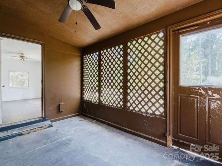 130 Mcarthur Street, Hamlet, NC 28345.  MLS# CAR4293169, YatesRealty ID 35332. 