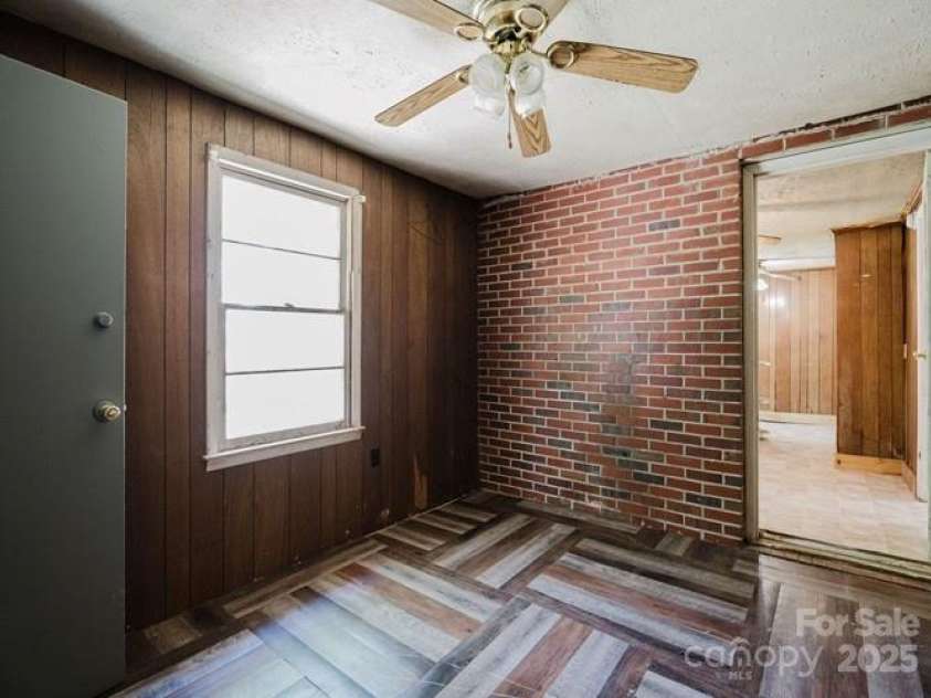 130 Mcarthur Street, Hamlet, NC 28345.  MLS# CAR4293169, YatesRealty ID 35332. 