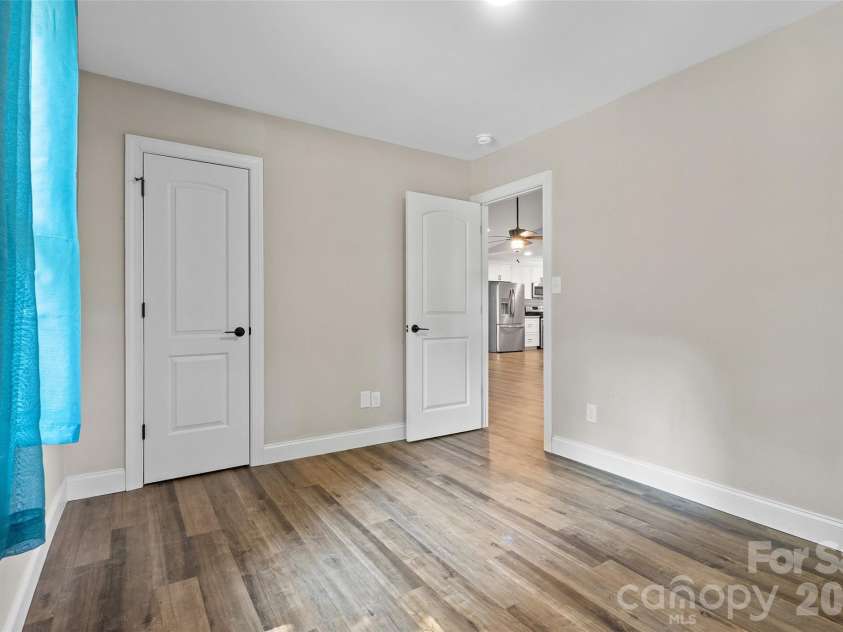 317 Jackson Place, Matthews, NC 28104.  MLS# CAR4398222, YatesRealty ID 35332. 