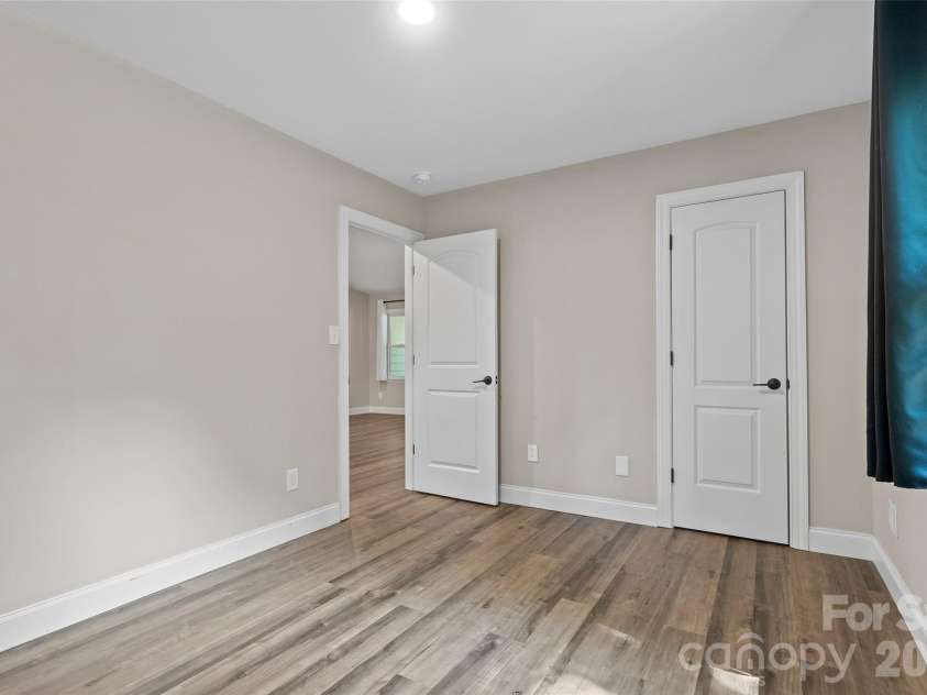 317 Jackson Place, Matthews, NC 28104.  MLS# CAR4398222, YatesRealty ID 35332. 