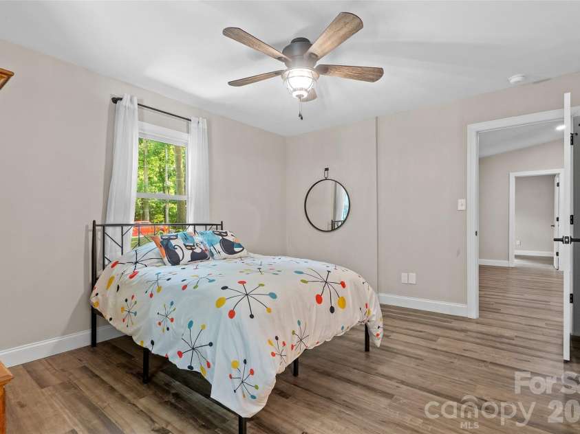 317 Jackson Place, Matthews, NC 28104.  MLS# CAR4398222, YatesRealty ID 35332. 