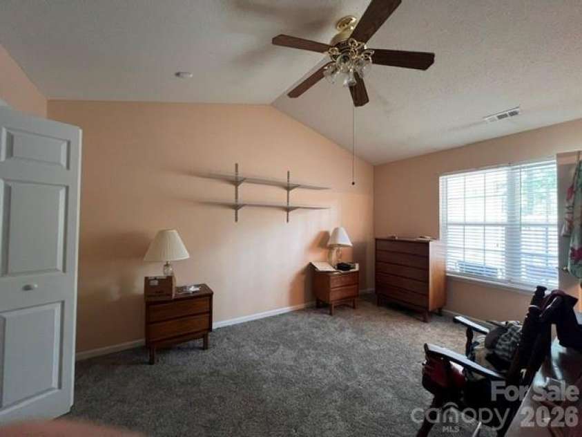 5121 Magnolia Tree Lane, Charlotte, NC 28215.  MLS# CAR4397167, YatesRealty ID 35333. Primary Bedroom