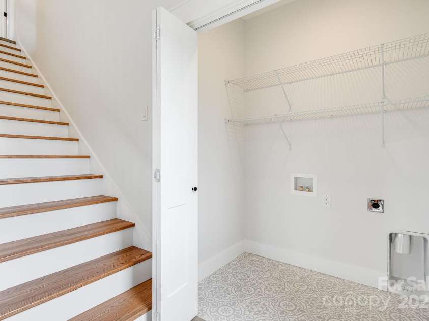 38 Red Laurel Court, Hendersonville, NC 28792.  MLS# CAR4296389, YatesRealty ID 35334. 