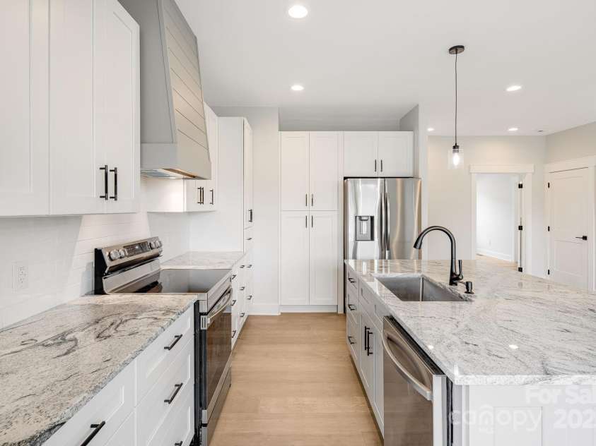 38 Red Laurel Court, Hendersonville, NC 28792.  MLS# CAR4296389, YatesRealty ID 35334. 