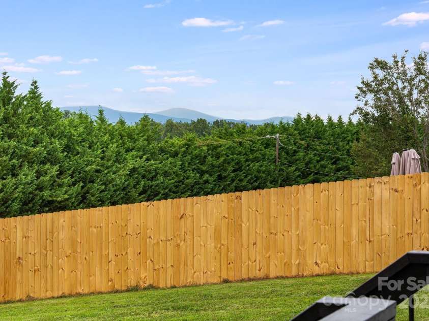 38 Red Laurel Court, Hendersonville, NC 28792.  MLS# CAR4296389, YatesRealty ID 35334. 