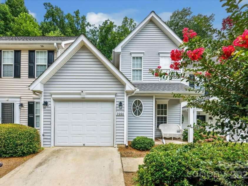 2006 Bluff View, Winston Salem, NC 27127.  MLS# CAR4291570, YatesRealty ID 35335. 