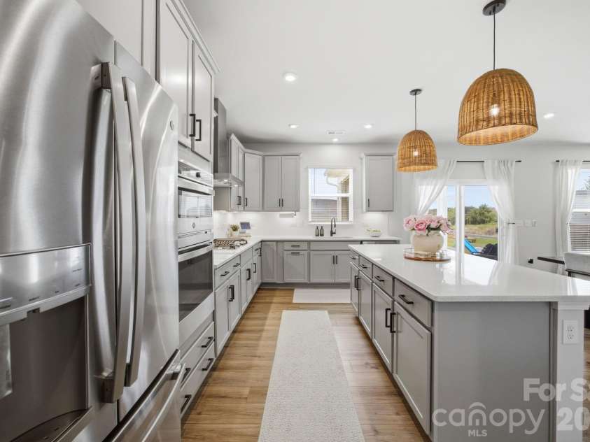 3239 Laurel Brook Drive, Denver, NC 28037.  MLS# CAR4396300, YatesRealty ID 35335. BEAUTIFUL chef-inspired kitchen