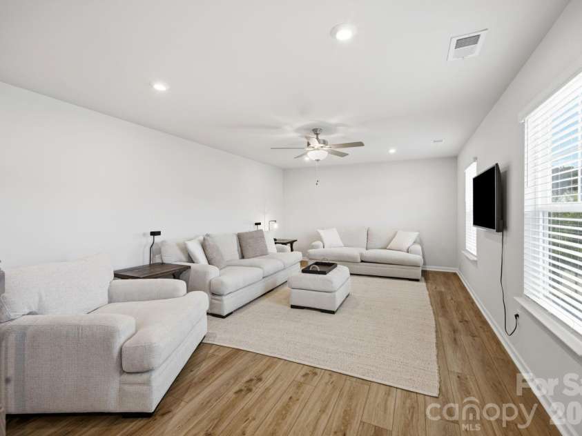 3239 Laurel Brook Drive, Denver, NC 28037.  MLS# CAR4396300, YatesRealty ID 35335. Expansive upstairs loft