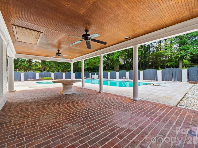 521 5th Street, Hickory, NC 28601.  MLS# CAR4399918, YatesRealty ID 35339. Love this veranda!