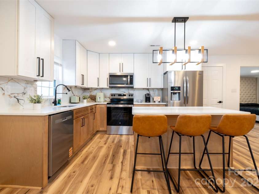 1050 Barnett Drive, Kings Mountain, NC 28086.  MLS# CAR4327706, YatesRealty ID 3534. 