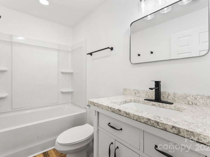 1050 Barnett Drive, Kings Mountain, NC 28086.  MLS# CAR4327706, YatesRealty ID 3534. 