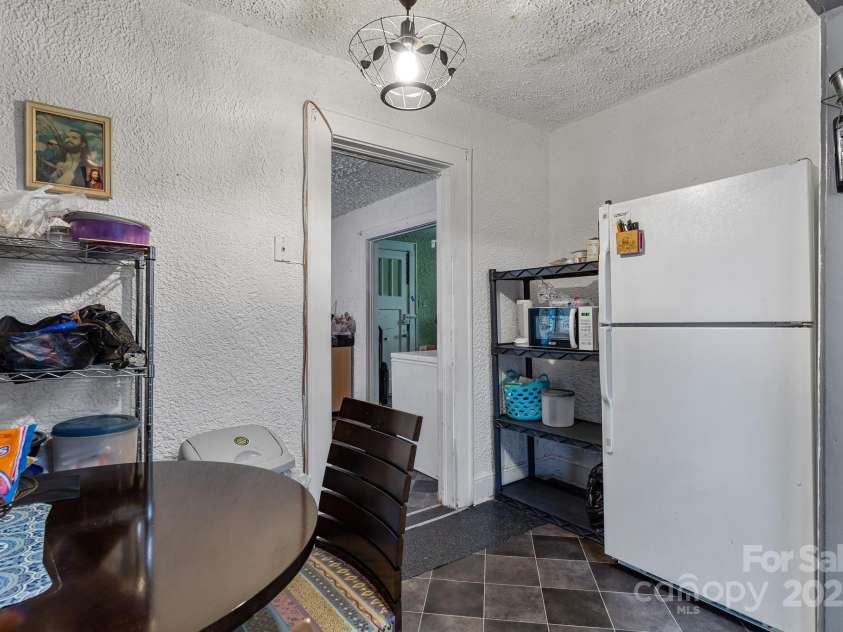 114 Norwood Drive, Charlotte, NC 28208.  MLS# CAR4297084, YatesRealty ID 35340. 