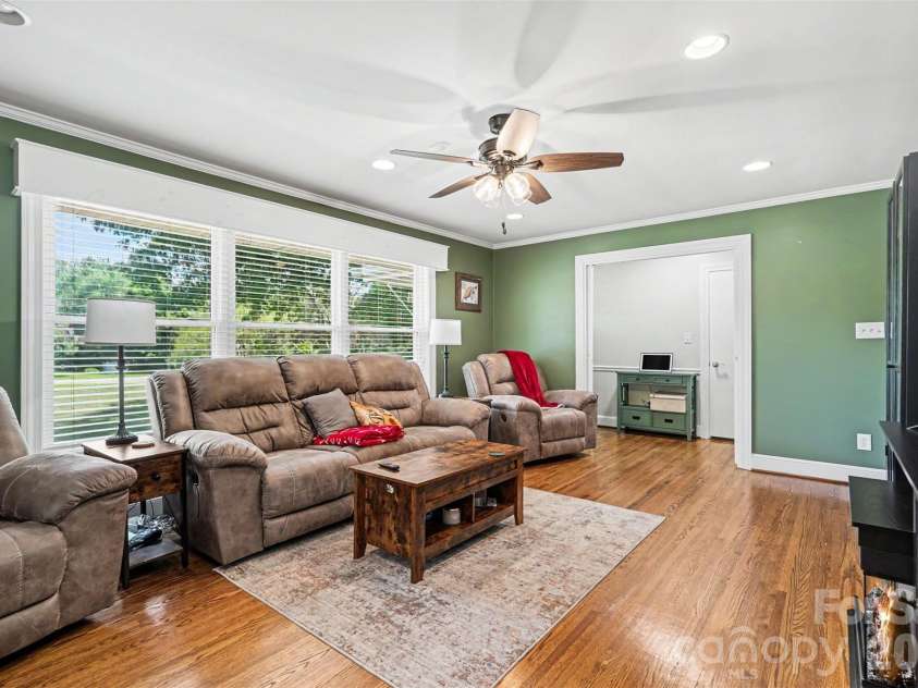 3800 Centergrove Road, Concord, NC 28025.  MLS# CAR4393204, YatesRealty ID 35340. 