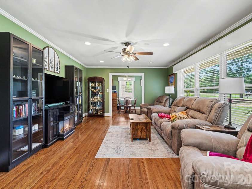 3800 Centergrove Road, Concord, NC 28025.  MLS# CAR4393204, YatesRealty ID 35340. 