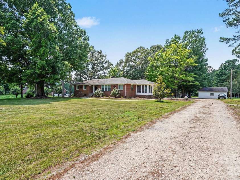 3800 Centergrove Road, Concord, NC 28025.  MLS# CAR4393204, YatesRealty ID 35340. 