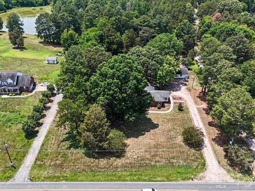 3800 Centergrove Road, Concord, NC 28025.  MLS# CAR4393204, YatesRealty ID 35340. 
