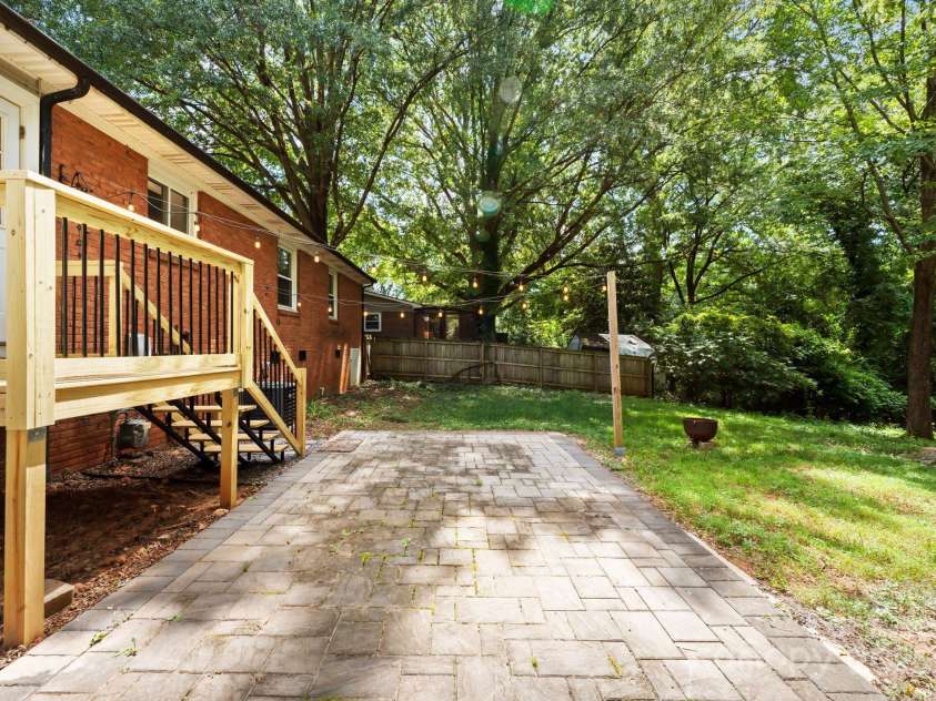 1614 Keeling Place, Charlotte, NC 28210.  MLS# CAR4296206, YatesRealty ID 35341. 
