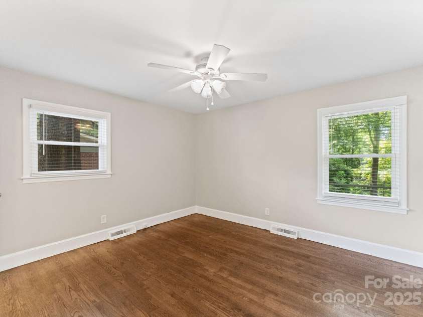 1614 Keeling Place, Charlotte, NC 28210.  MLS# CAR4296206, YatesRealty ID 35341. 