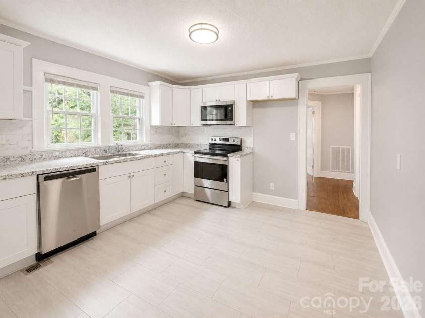 104 Penny Street, Lancaster, SC 29720.  MLS# CAR4400060, YatesRealty ID 35342. 