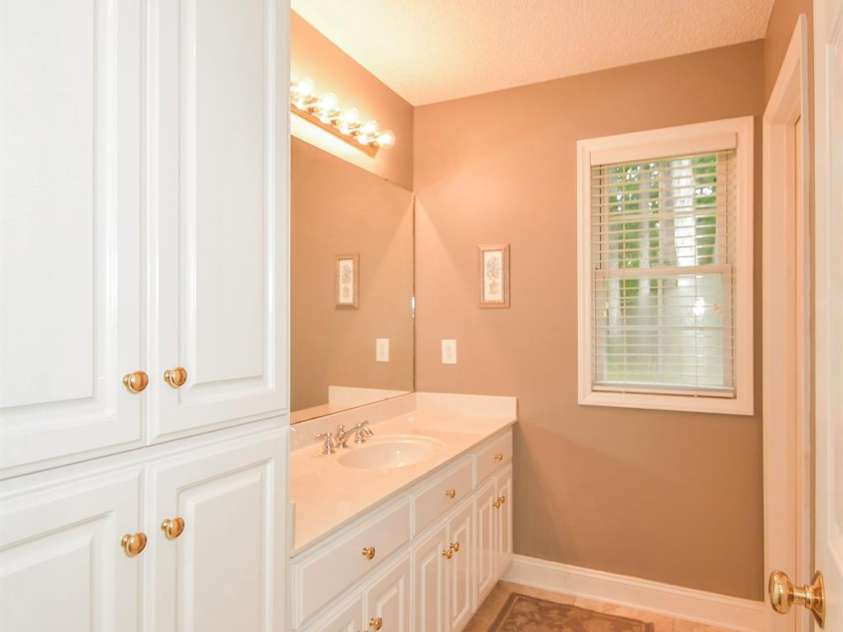5409 Love Mill Road, Monroe, NC 28110.  MLS# CAR4283884, YatesRealty ID 35343. 2nd Bathroom