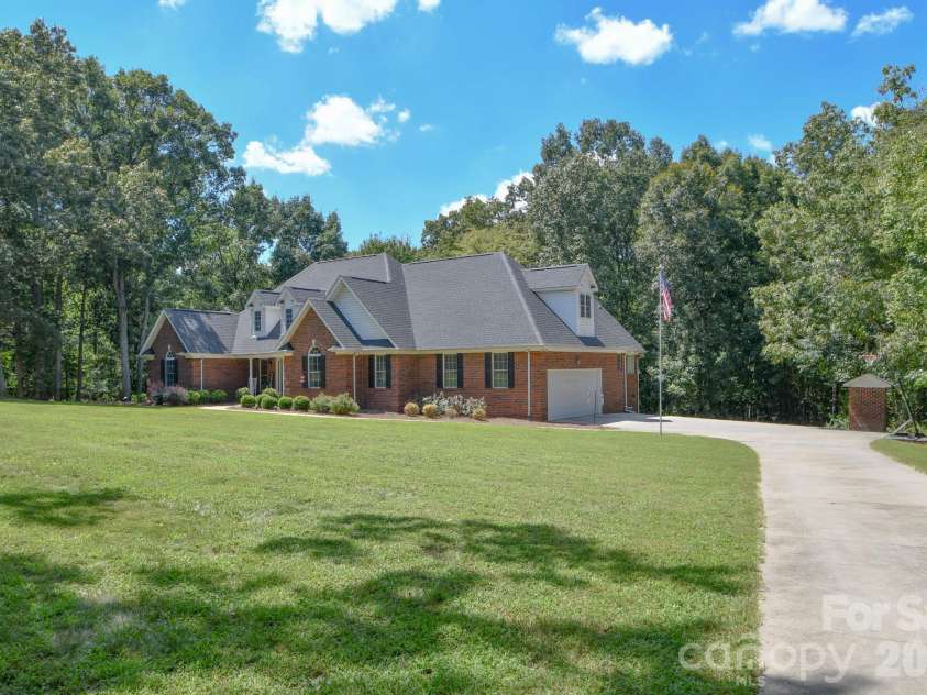 5409 Love Mill Road, Monroe, NC 28110.  MLS# CAR4283884, YatesRealty ID 35343. 