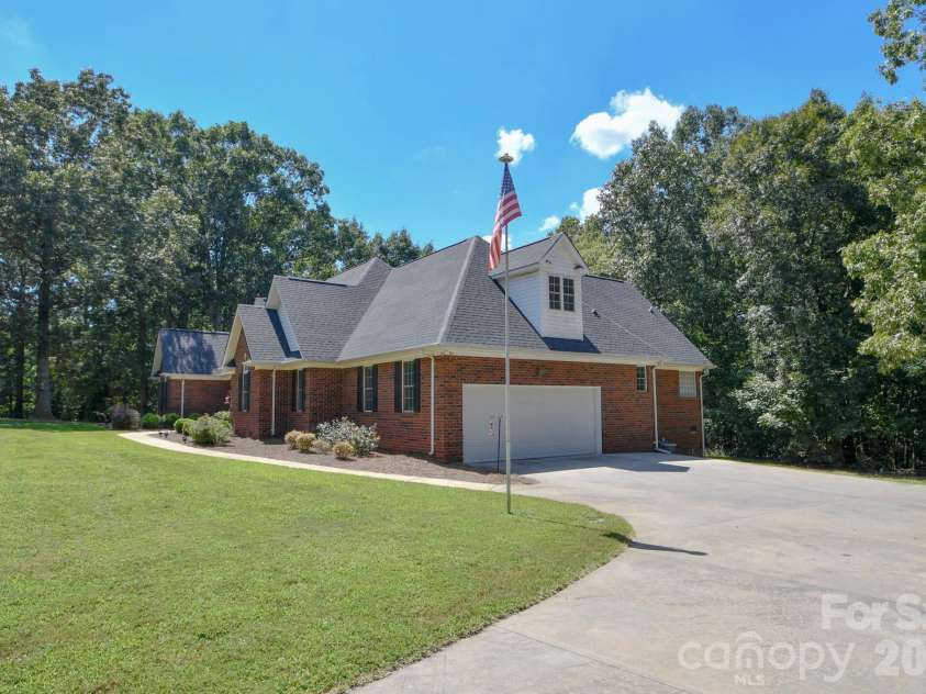 5409 Love Mill Road, Monroe, NC 28110.  MLS# CAR4283884, YatesRealty ID 35343. 