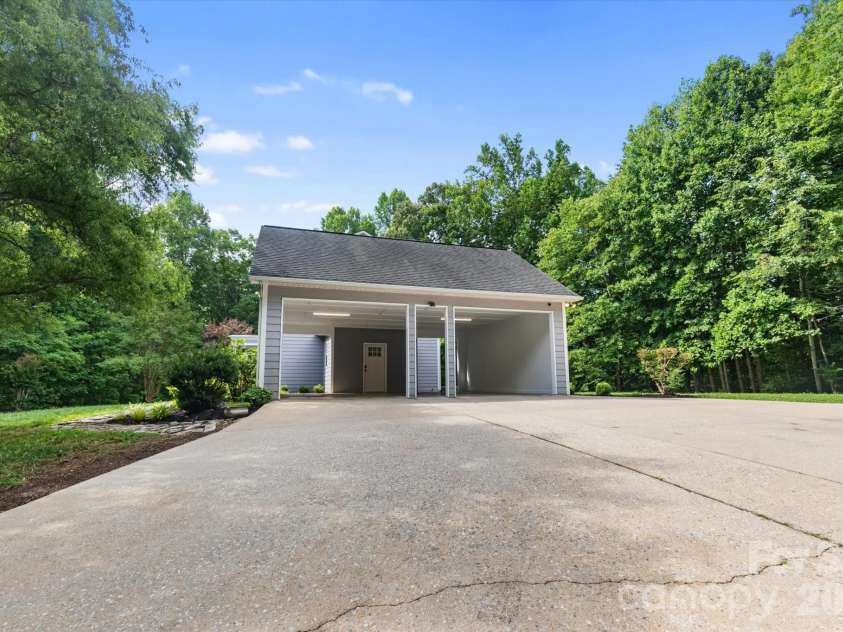 690 Stacy Hill Road, Marion, NC 28752.  MLS# CAR4394228, YatesRealty ID 35343. 