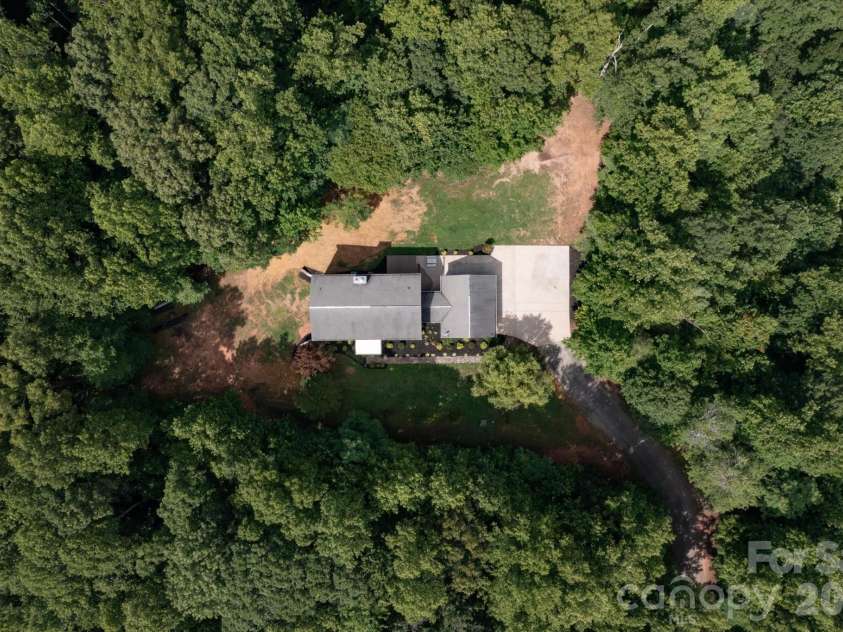 690 Stacy Hill Road, Marion, NC 28752.  MLS# CAR4394228, YatesRealty ID 35343. 