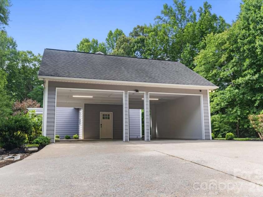 690 Stacy Hill Road, Marion, NC 28752.  MLS# CAR4394228, YatesRealty ID 35343. 