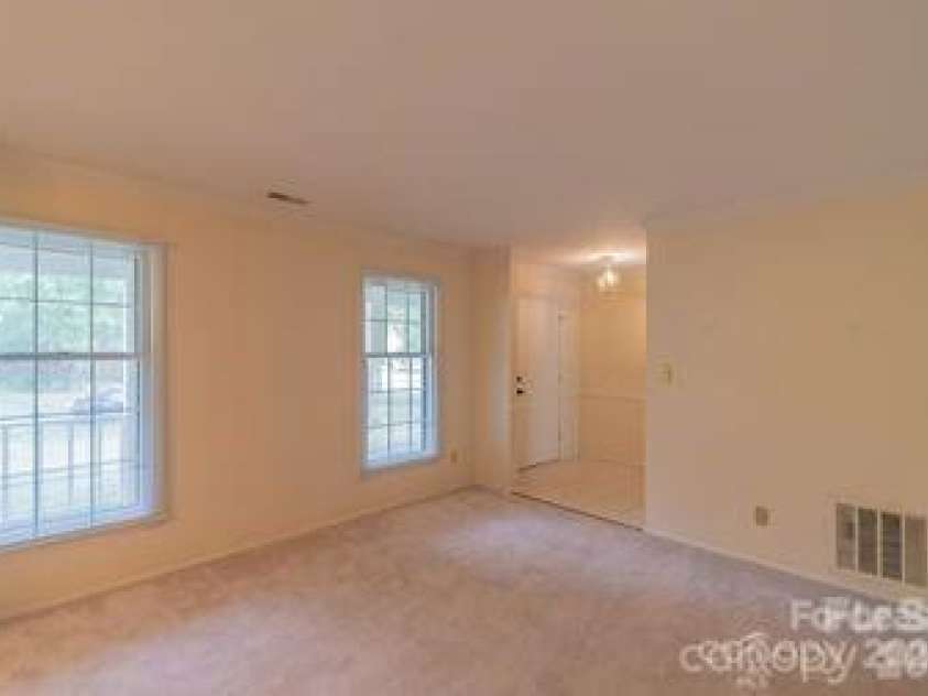 7115 Powder Mill Place, Charlotte, NC 28277.  MLS# CAR4398754, YatesRealty ID 35344. 
