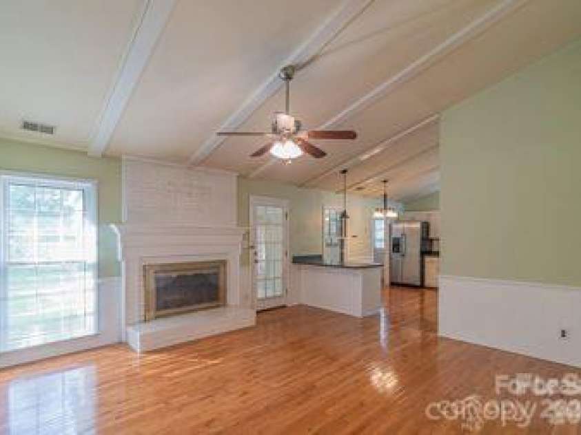 7115 Powder Mill Place, Charlotte, NC 28277.  MLS# CAR4398754, YatesRealty ID 35344. 