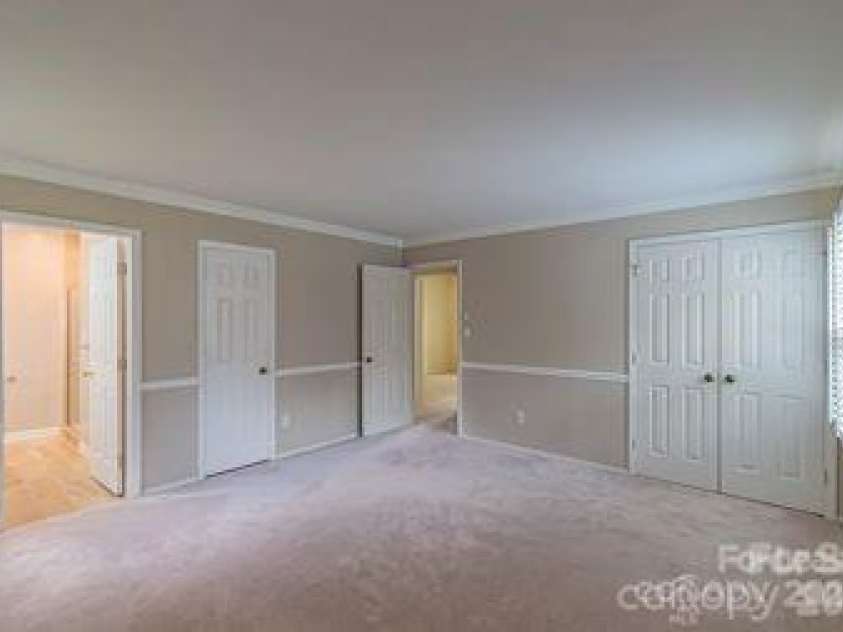 7115 Powder Mill Place, Charlotte, NC 28277.  MLS# CAR4398754, YatesRealty ID 35344. 
