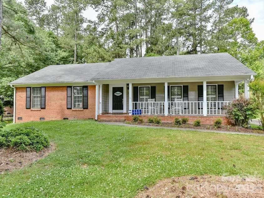 7115 Powder Mill Place, Charlotte, NC 28277.  MLS# CAR4422315, YatesRealty ID 35344. Front