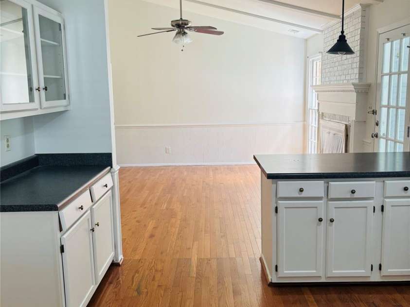 7115 Powder Mill Place, Charlotte, NC 28277.  MLS# CAR4422315, YatesRealty ID 35344. Kitchen