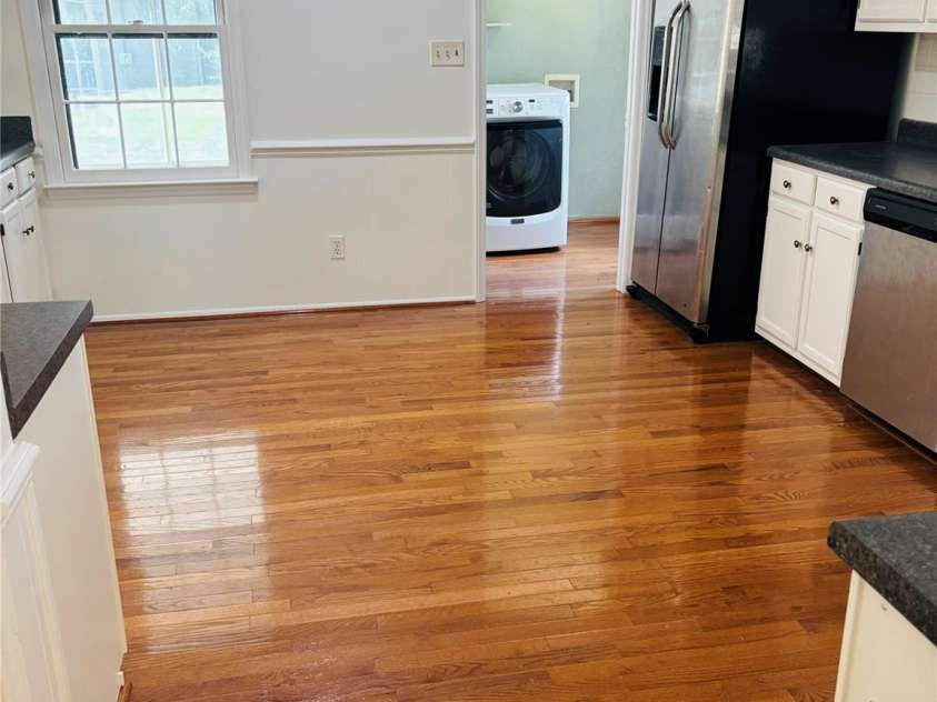 7115 Powder Mill Place, Charlotte, NC 28277.  MLS# CAR4422315, YatesRealty ID 35344. Kitchen/Laundry