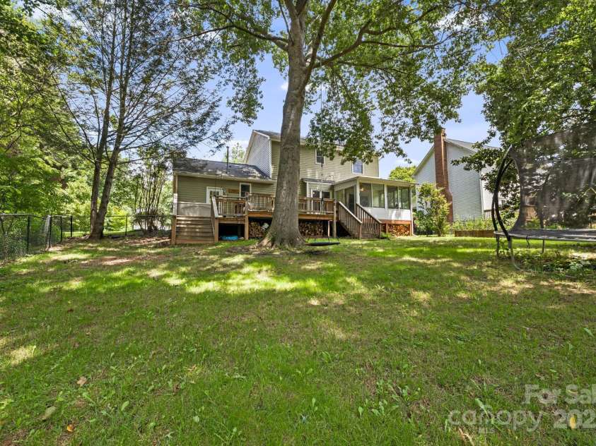 3 Trappers Run Drive, Asheville, NC 28805.  MLS# CAR4286329, YatesRealty ID 35345. Backyard