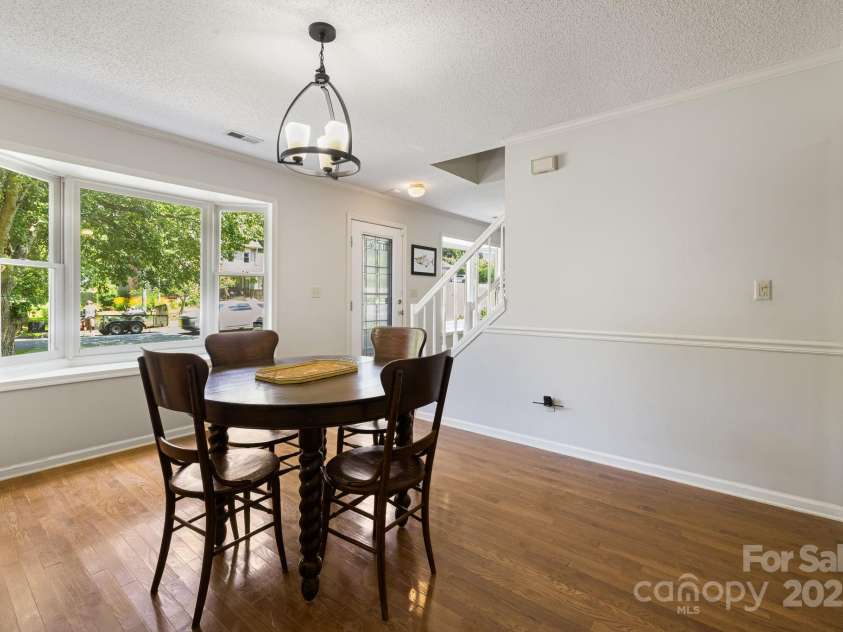 3 Trappers Run Drive, Asheville, NC 28805.  MLS# CAR4286329, YatesRealty ID 35345. Formal dining