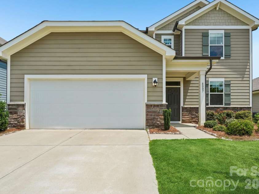 8007 Foxcroft Drive, Monroe, NC 28110.  MLS# CAR4400320, YatesRealty ID 35345. 