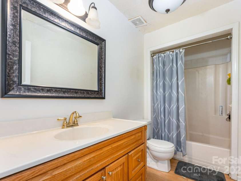 2006 Applegate Drive, Concord, NC 28027.  MLS# CAR4290983, YatesRealty ID 35346. 