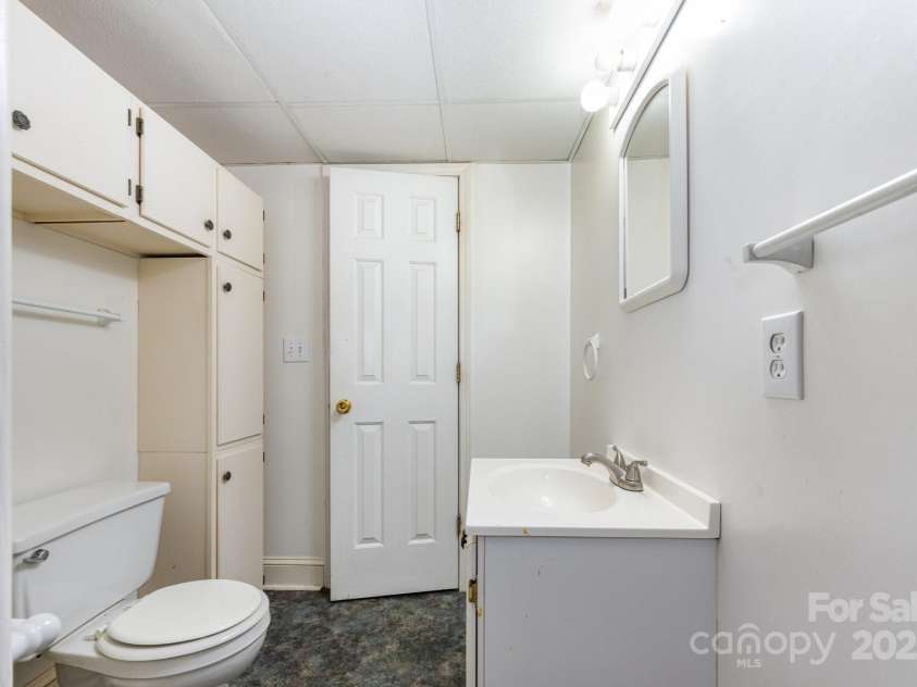 2006 Applegate Drive, Concord, NC 28027.  MLS# CAR4290983, YatesRealty ID 35346. 