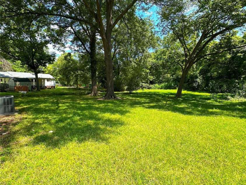 714 Apple Blossom Circle, Gastonia, NC 28052.  MLS# CAR4284114, YatesRealty ID 35347. Backyard