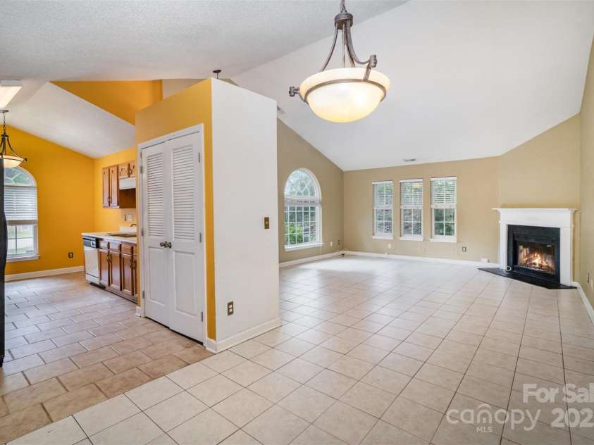 7216 Flodden Field Court, Charlotte, NC 28217.  MLS# CAR4290788, YatesRealty ID 35348. 