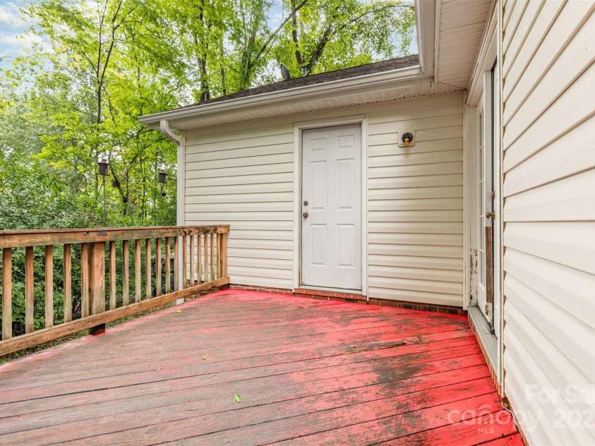 7216 Flodden Field Court, Charlotte, NC 28217.  MLS# CAR4290788, YatesRealty ID 35348. 