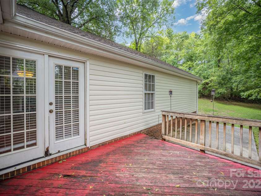 7216 Flodden Field Court, Charlotte, NC 28217.  MLS# CAR4290788, YatesRealty ID 35348. 