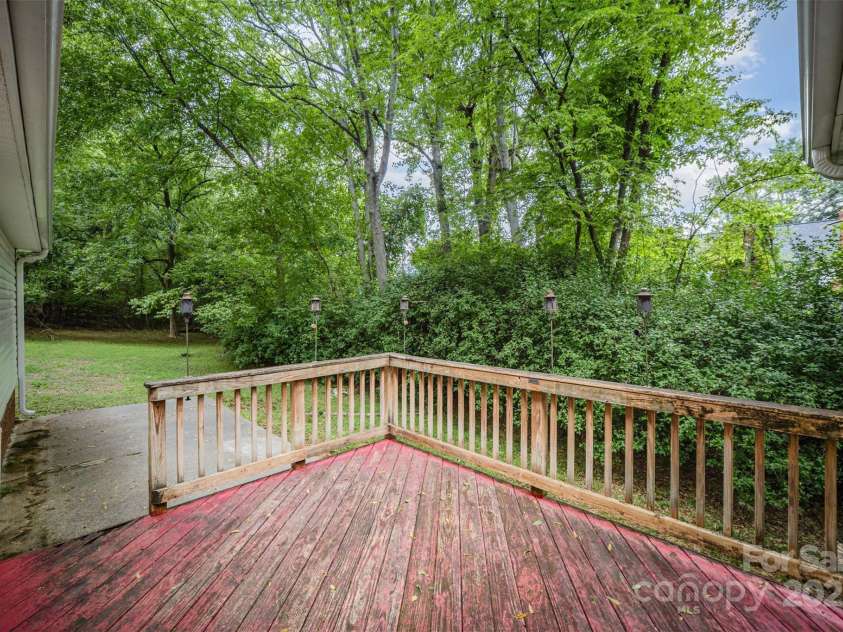 7216 Flodden Field Court, Charlotte, NC 28217.  MLS# CAR4290788, YatesRealty ID 35348. 