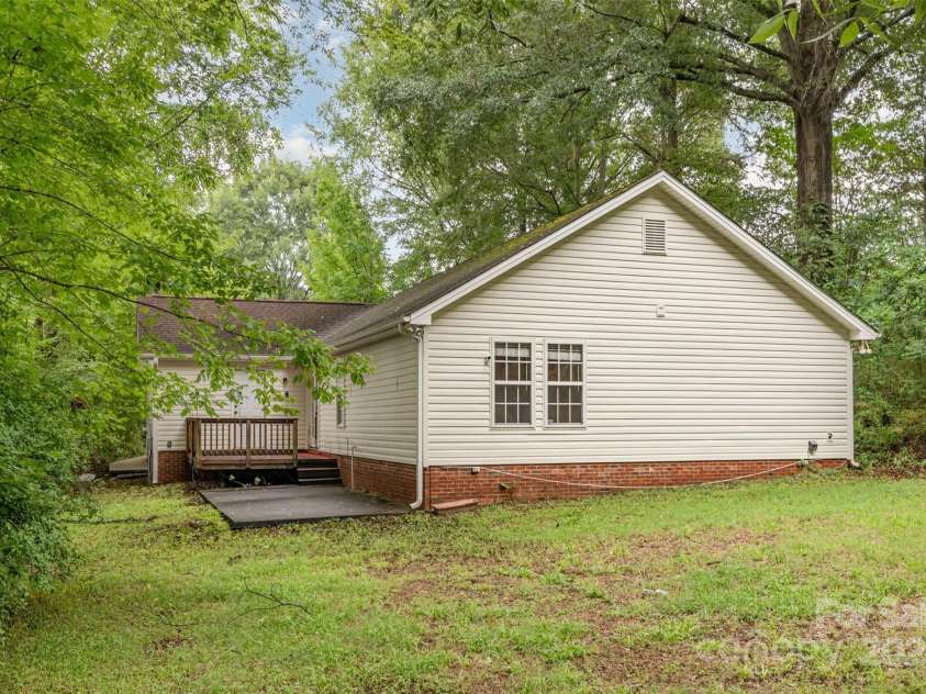 7216 Flodden Field Court, Charlotte, NC 28217.  MLS# CAR4290788, YatesRealty ID 35348. 